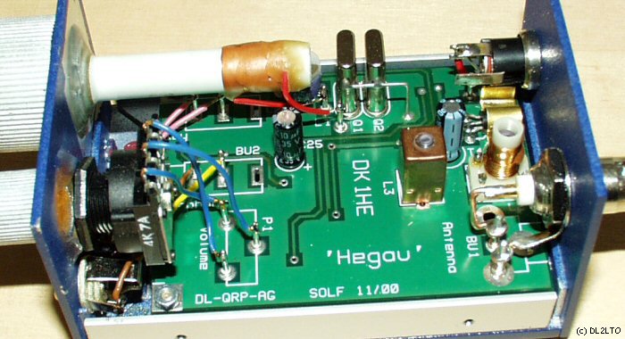 Platine in ein selbstgebautes Ghäuse eingepaßt ...